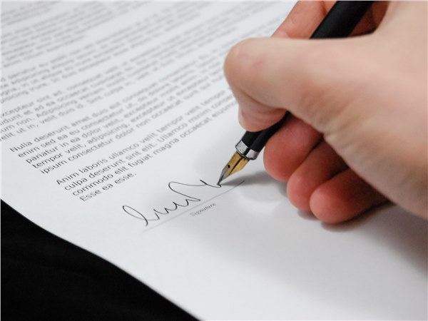 因法律法规发生变化，导致已签订的合同无法继续履行该怎么办？